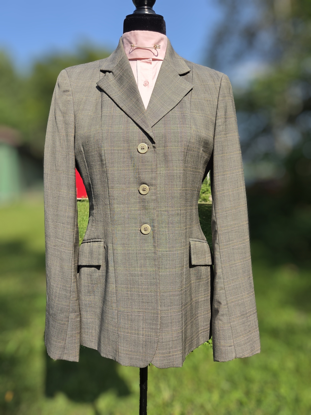 RJ Classics Hunt Coat Size 6Long w/ 3 Free Coordinating Hunt Shirts Included